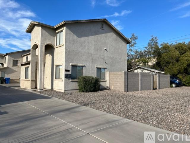 4 BR, 2.5 BA Apartment 506 E Townley Ave, Unit 1, Phoenix, AZ 85020