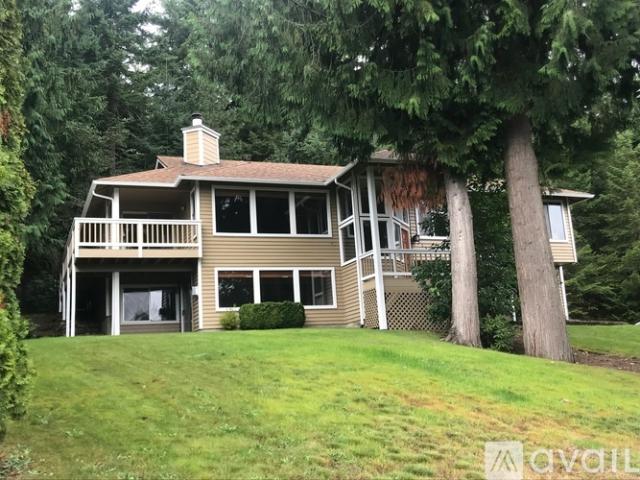 4 BR, 2.5 BA Apartment 5135 NW Terrace View Dr, Bremerton, WA 98312