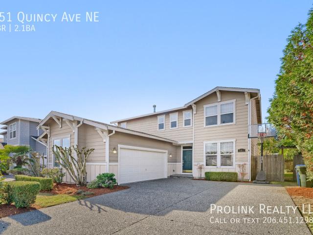4 BR, 2.5 BA Apartment 551 Quincy Ave NE, Renton, WA 98059