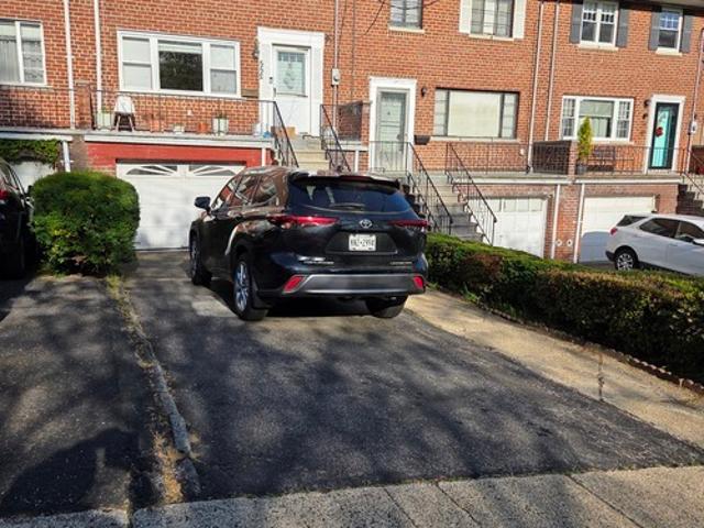 4 BR, 2.5 BA Apartment 552 Manor Ridge Road, Unit 552 Manor Ridge Rd, Pelham Manor, NY 10803