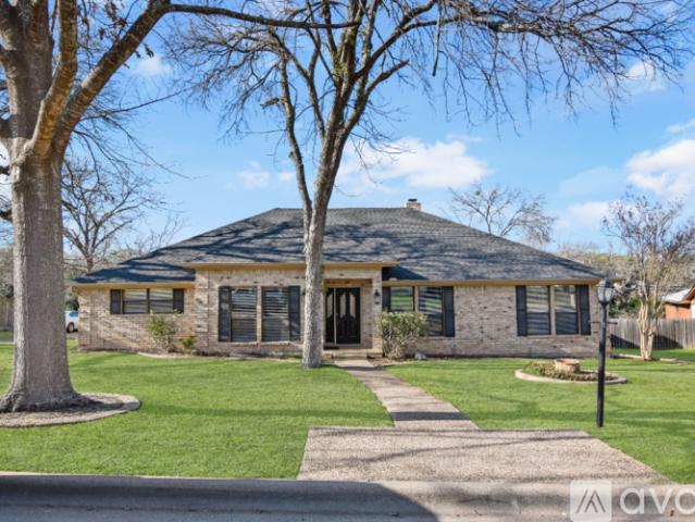 4 BR, 2.5 BA Apartment 605 Pecos Trail, Belton, TX 76513