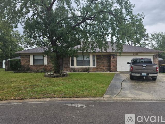 4 BR, 2.5 BA Apartment 6523 Diamond Leaf Court South, Jacksonville, FL 32244