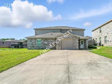 4 BR, 2.5 BA Apartment 721 E College St, Princeton, TX 75407