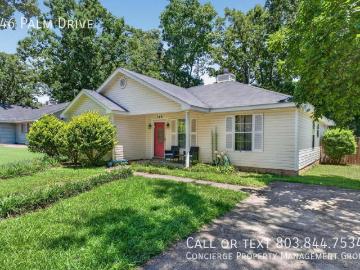 4 BR, 2.5 BA Apartment 746 Palm Drive, Aiken, SC 29803