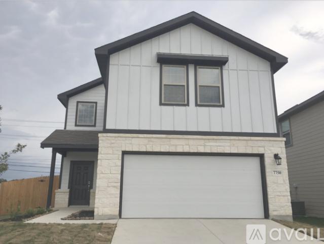 4 BR, 2.5 BA Apartment 7750 Chatham Place, San Antonio, TX 78218