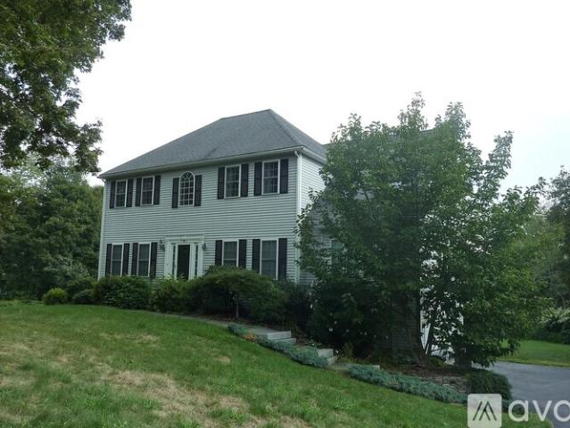 4 BR, 2.5 BA Apartment 775 Concord Road, Marlborough, MA 01752