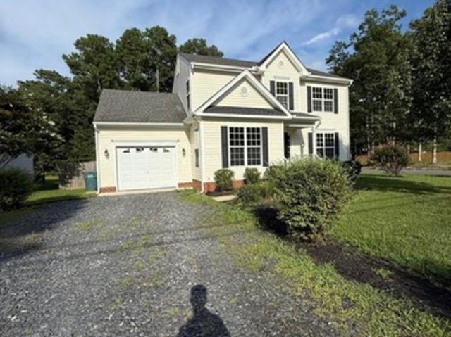 4 BR, 2.5 BA Apartment 8601 Sedgemoor Drive, Richmond, VA 23228