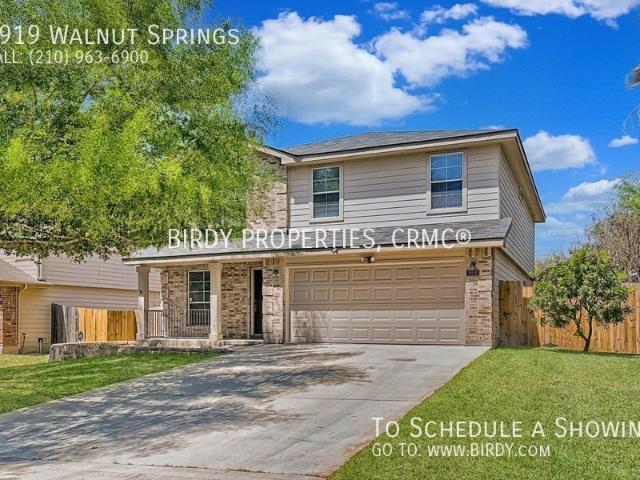 4 BR, 2.5 BA Apartment 8919 Walnut Springs, Universal City, TX 78148