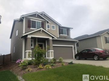 4 BR, 2.5 BA Apartment 908 Baker Heights Loop, Bremerton, WA 98312