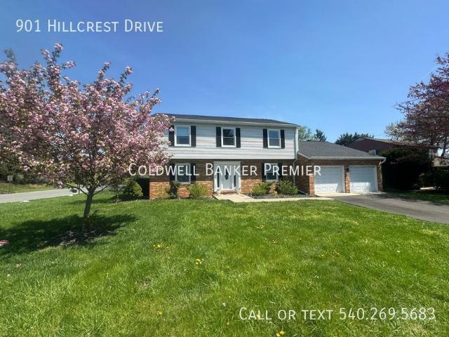 4 BR, 2.5 BA Apartment 901 Hillcrest Drive, Martinsburg, WV 25401