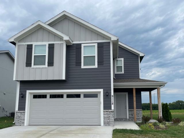 4 BR, 2.5 BA Apartment 9118 SW 2nd St, Blue Springs, MO 64064