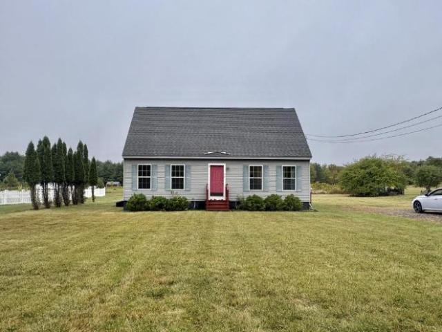 4 Br, 2 bath, Single Family Home 98 Lincoln St