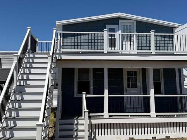 4 Br, 2 bath, Single Family 22 1/2 I Street