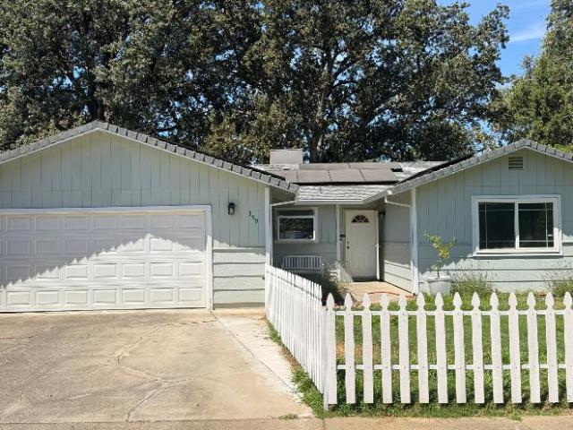 4 Br, 2 bath, Single Family 359 Christina Dr