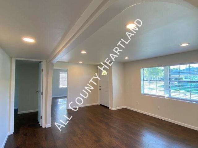 4 BR, 2 BA Apartment 1401 N Independence Ave, Oklahoma City, OK 73107