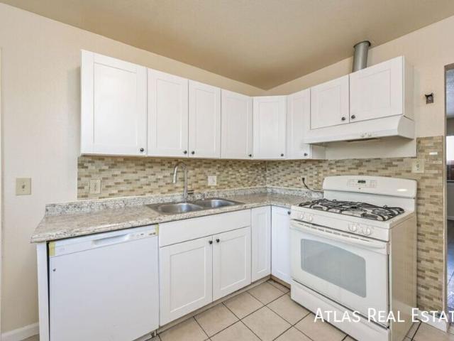 4 BR, 2 BA Apartment 1479 W Byers Place, Denver, CO 80223