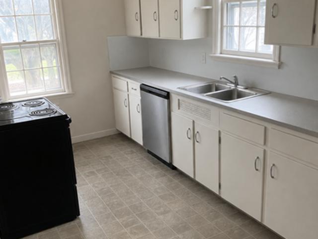 4 BR, 2 BA Apartment 1540 Packard Street, Unit Apartment #2, Ann Arbor, MI 48104