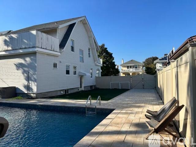 4 BR, 2 BA Apartment 160 East Walnut Street, Long Beach, NY 11561