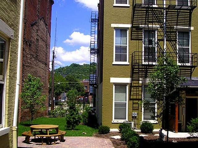 4 BR, 2 BA Apartment 1631 Republic St Cincinnati, OH 45202