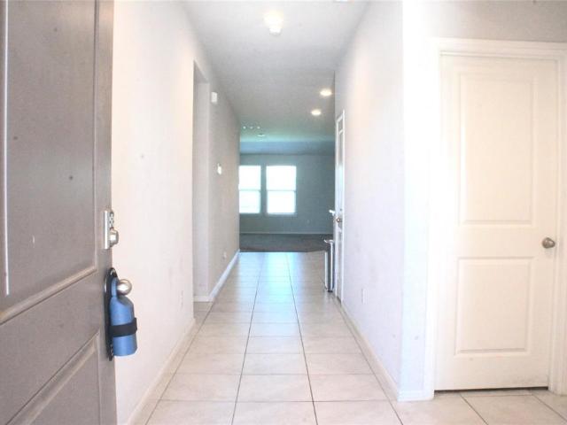 4 BR, 2 BA Apartment 16428 Milwaukee Street, Justin, TX 76247
