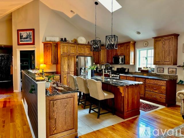 4 BR, 2 BA Apartment 174 Victoria Lane, Lewisburg, PA 17837