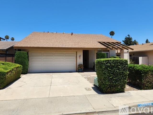 4 BR, 2 BA Apartment 17558 Matinal Rd, San Diego, CA 92127