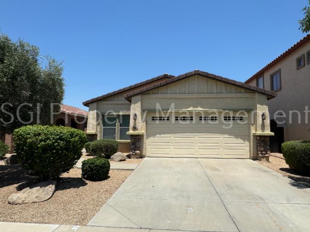 4 BR, 2 BA Apartment 17596 W Lundberg St, Surprise, AZ 85388