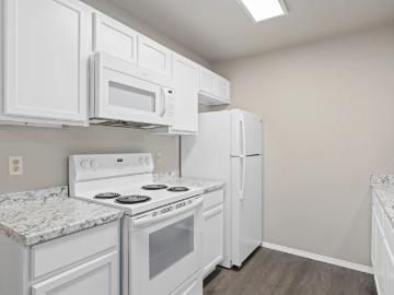 4 BR, 2 BA Apartment 1807 N Hartford St Unit 1014, Stillwater, OK 74075