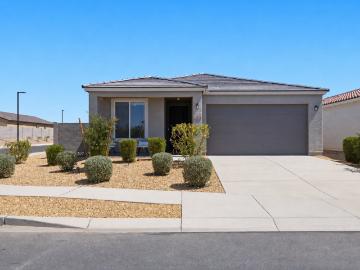 4 BR, 2 BA Apartment 18128 W Soft Wind Dr, Surprise, AZ 85387