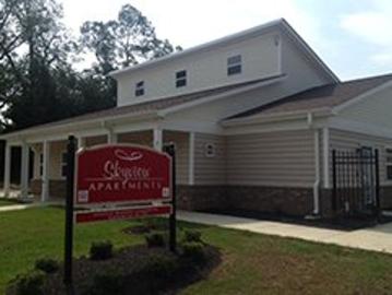 4 BR, 2 BA Apartment 103 Lester Street, Batesville, MS 38606