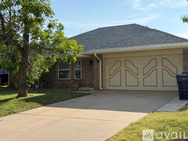 4 BR, 2 BA Apartment 10013 Carnie Cir, Yukon, OK 73099