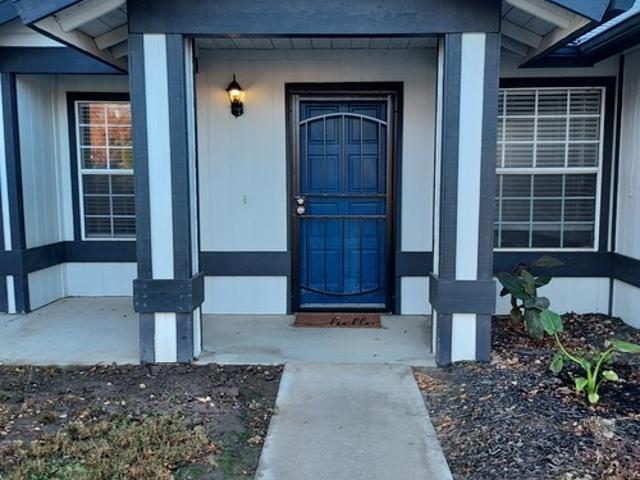 4 BR, 2 BA Apartment 1001 Fairview Place, Hanford, CA 93230