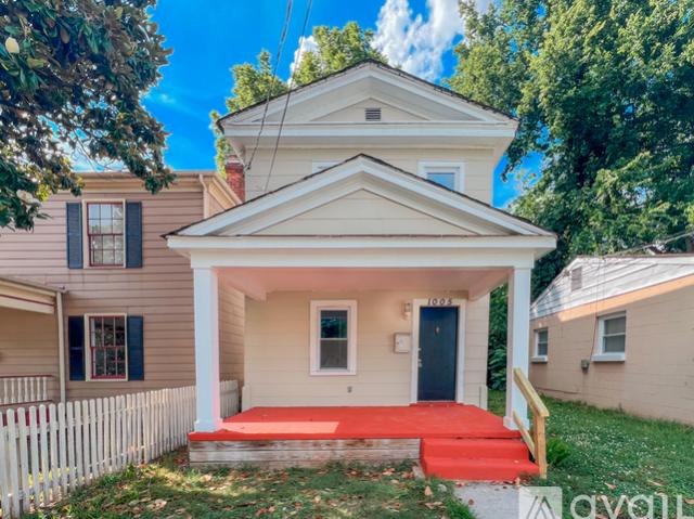 4 BR, 2 BA Apartment 1005 Maplewood Ave, Hopewell, VA 23860