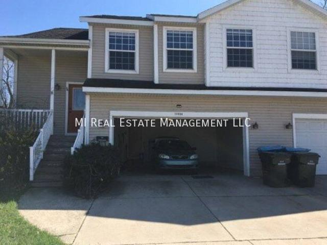 4 BR, 2 BA Apartment 1069 Michigan Avenue A, Muskegon, MI 49441
