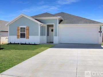 4 BR, 2 BA Apartment 106 NW Pinwheel St, Highfill, AR 72734