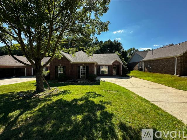 4 BR, 2 BA Apartment 108 Gardenside Dr, Alabaster, AL 35007