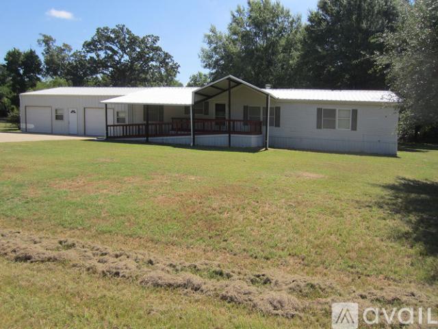 4 BR, 2 BA Apartment 1104 Pecan Ridge, Chandler, TX 75758