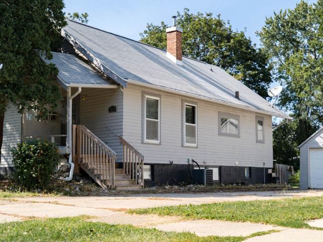 4 BR, 2 BA Apartment 1115 West 11th Street Unit 1115 W 11th St, Cedar Falls, IA 50613