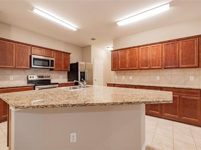 4 BR, 2 BA Apartment 1120 Decker Drive, Fate, TX 75189