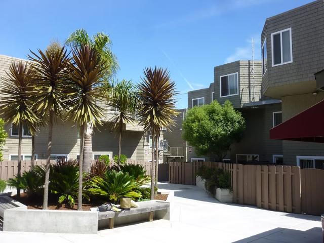 4 BR, 2 BA Apartment 1227 Hampshire Street, San Francisco, CA 94110