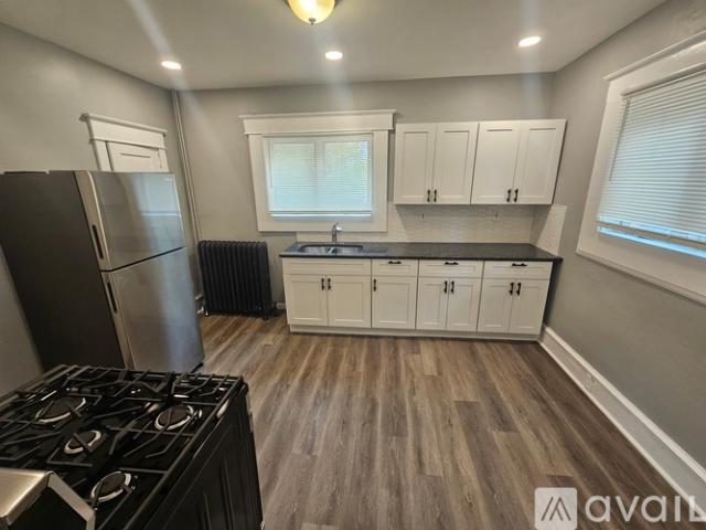 4 BR, 2 BA Apartment 122 West Main Street, Millville, NJ 08332