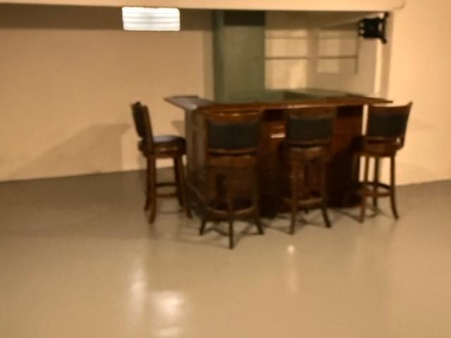 4 BR, 2 BA Apartment 1287 29th St NE, Cedar Rapids, IA 52402