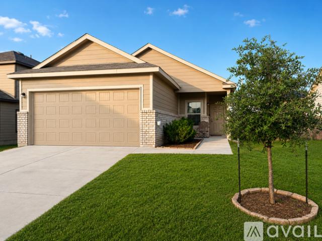 4 BR, 2 BA Apartment 2405 Marty Way, Seguin, TX 78155