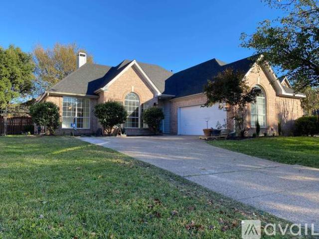 4 BR, 2 BA Apartment 2409 North Hunter Place Lane, Arlington, TX 76006