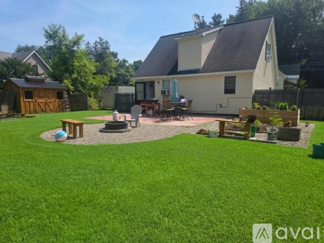 4 BR, 2 BA Apartment 240 Latham Works Lane, Hartford, VT 05001