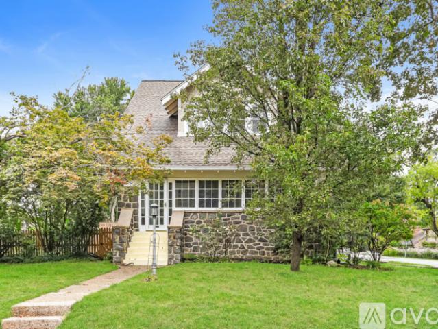 4 BR, 2 BA Apartment 277 Cragmere Rd, Wilmington, DE 19809