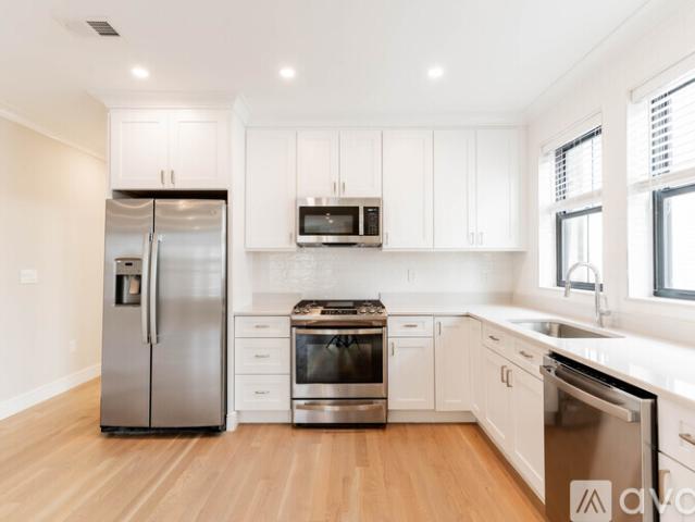 4 BR, 2 BA Apartment 279 Lamartine St, Unit 3, Boston, MA 02130