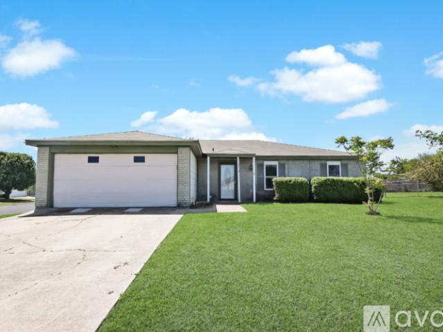 4 BR, 2 BA Apartment 2800 Kim Dr, Killeen, TX 76543