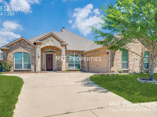 4 BR, 2 BA Apartment 2812 Pino, Grand Prairie, TX 75054