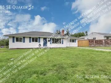 4 BR, 2 BA Apartment 285 SE Quaker St, Oak Harbor, WA 98277